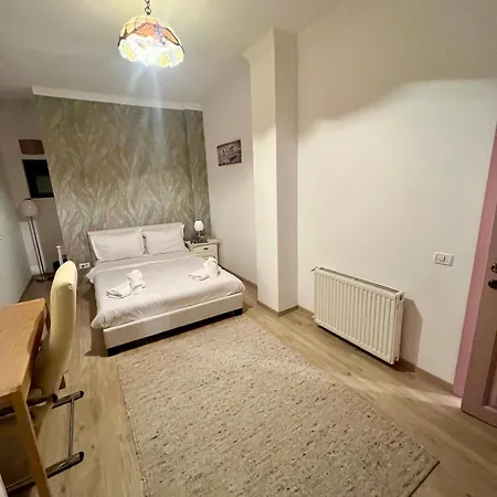 Catedrala Blue Daire *