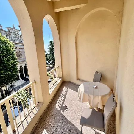 Daire Catedrala Blue