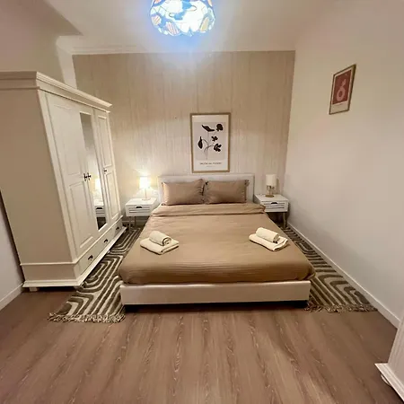 Catedrala Blue アパート