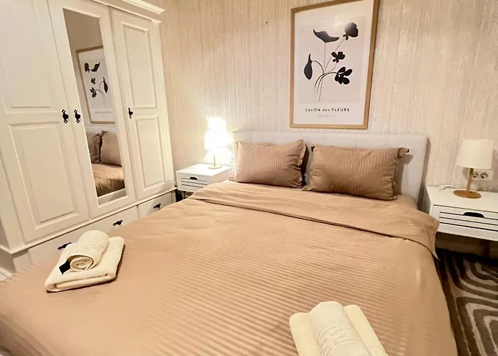 Catedrala Blue アパート *